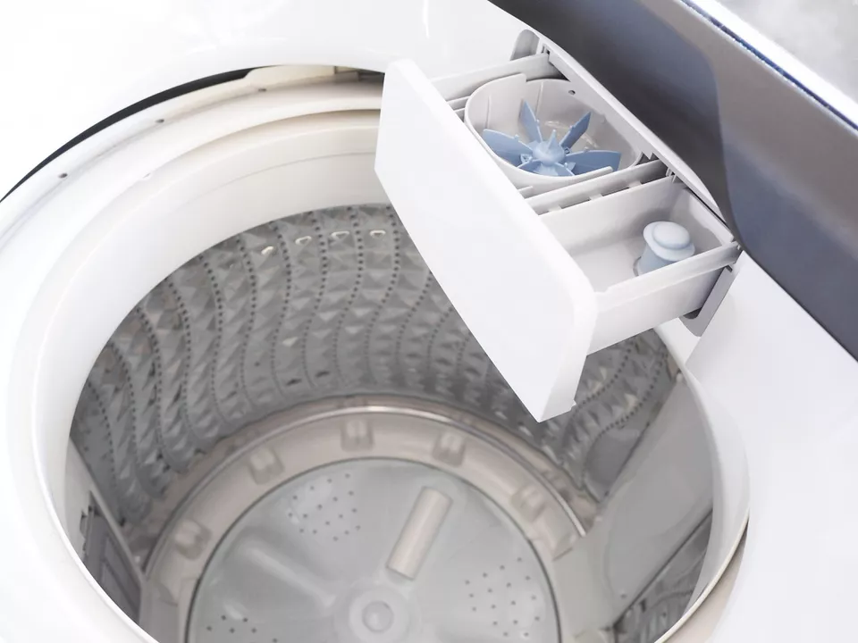 Hướng dẫn Cách vệ sinh máy giặt cửa trên tại nhà