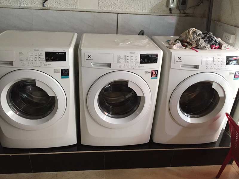 Tìm hiểu cách lắp đặt máy giặt đúng cách tại nhà