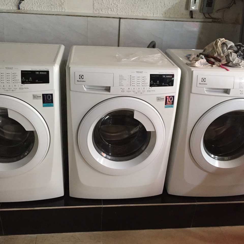 Hướng dẫn tổng thể cách làm sạch máy giặt cửa trên và cửa trước tại quận 12